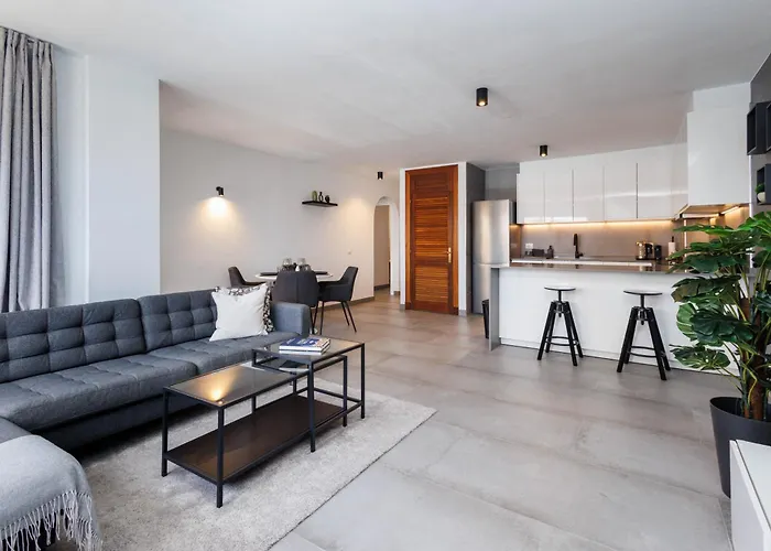 Apartman Modern 2 Bed Sea View Pool Access