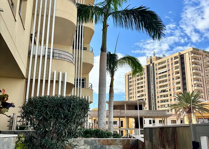 Modern 2 Bed Sea View Pool Access Costa Adeje (Tenerife)