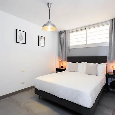 Modern 2 Bed Sea View Pool Access * Costa Adeje (Tenerife)