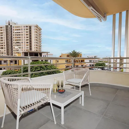 Apartment Modern 2 Bed Sea View Pool Access