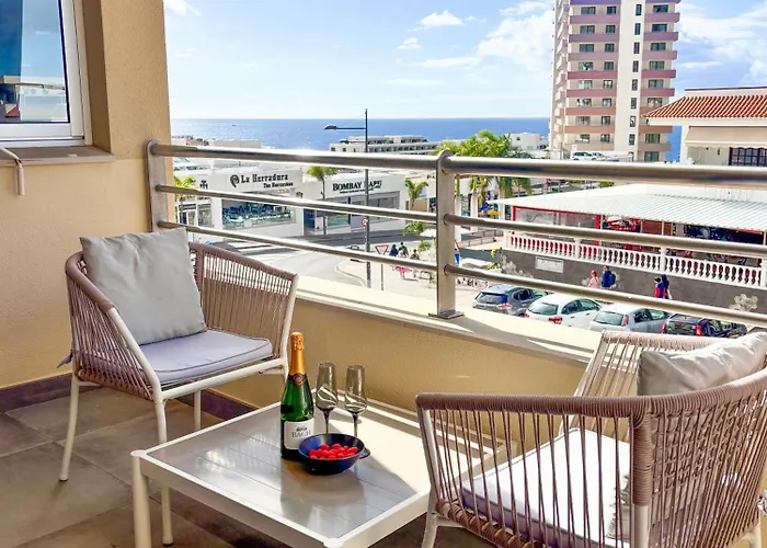 Modern 2 Bed Sea View Pool Access * Costa Adeje (Tenerife)